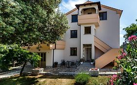 Rimbaldo Apartments