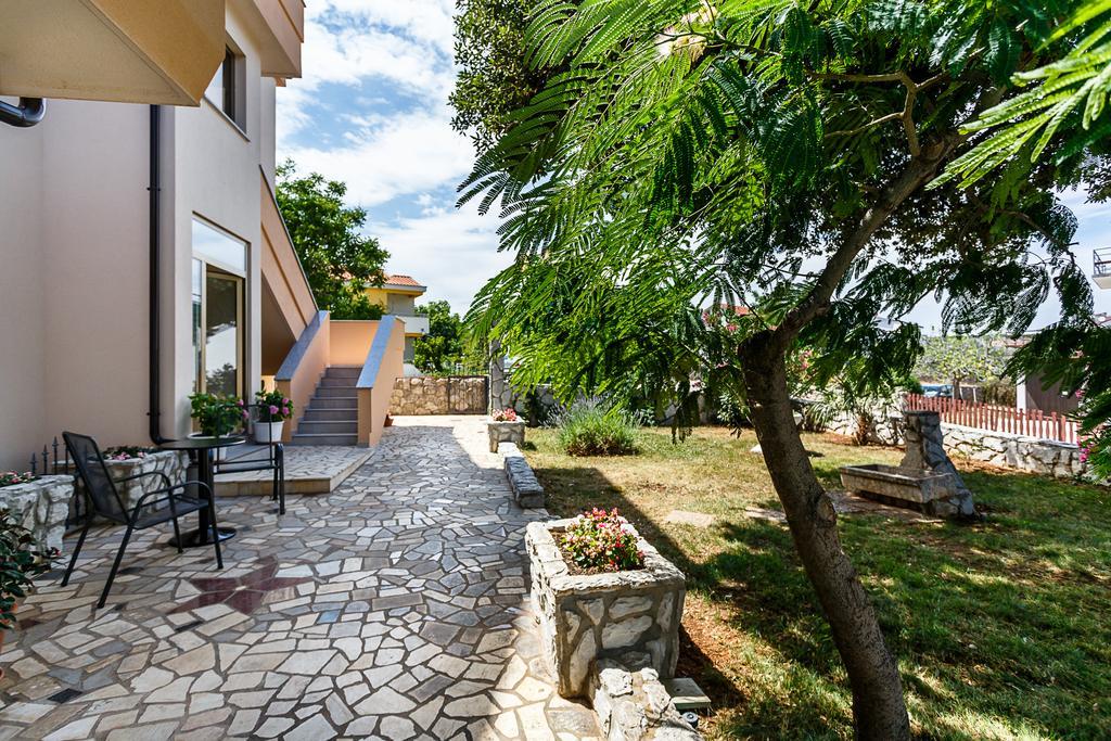 Rimbaldo Apartments Krk Town Exterior foto